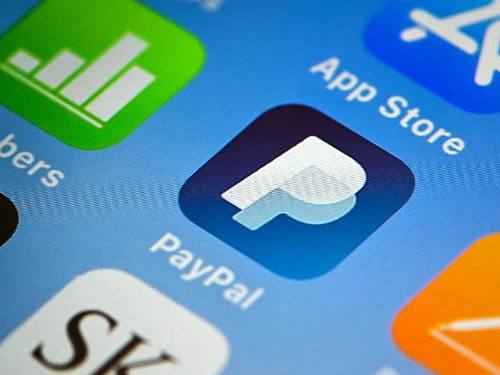Das Zahlen per Paypal funktioniert mit elektronischem Geld, dafür brauchen beide Seiten ein Paypal-Konto. Foto: Felix Kästle/dpa