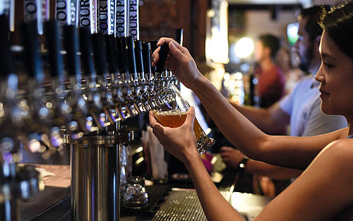 Bierzapfanlage im Pub