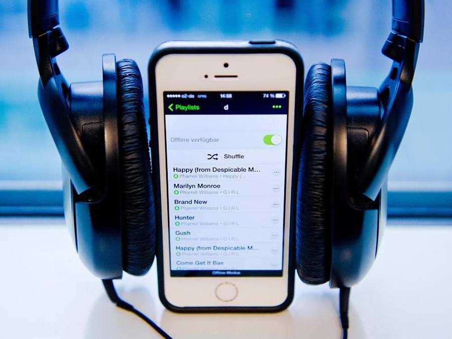 Erste Nutzer hatten sich bei Spotify direkt beschwert und auch über die Sozialen Netzwerke waren Protest laut geworden. Foto: Daniel Bockwoldt