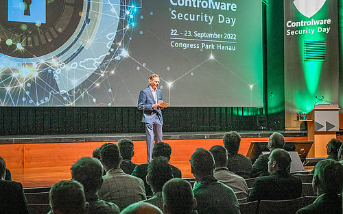Bernd Schwefing, CEO von Controlware