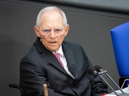 Wolfgang Schäuble (CDU), Bundestagspräsident, leitet die Sitzung des Bundestages. Foto: Kay Nietfeld/dpa