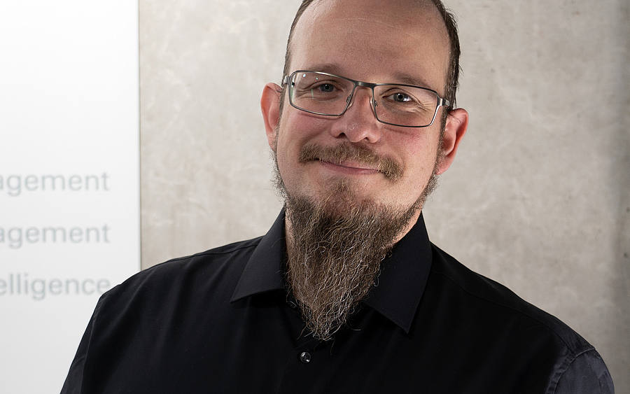 Nils Giesen, Abat