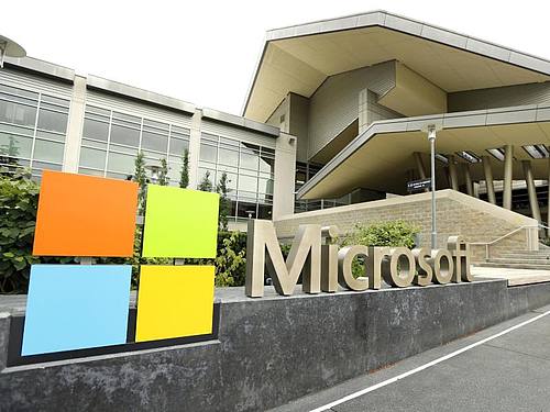 Das Geschäft von Microsoft profitiert derzeit auch vom Ende des Supports für das betagte Betriebssystem Windows 7. Foto: Ted S. Warren/AP/dpa