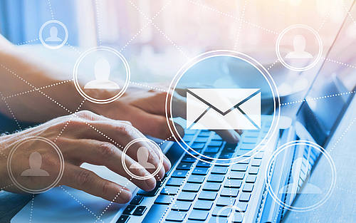 Die meisten Unternehmen beauftragen ihre Subunternehmer per E-Mail.