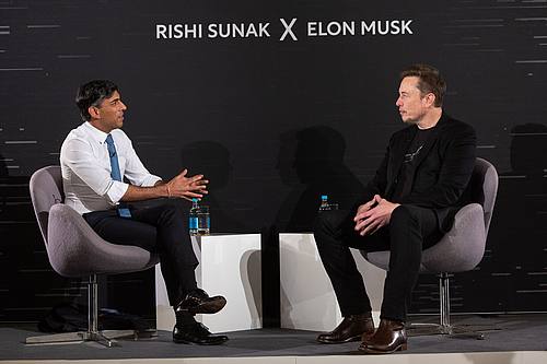 Rishi Sunak (li.) und Elon Musk