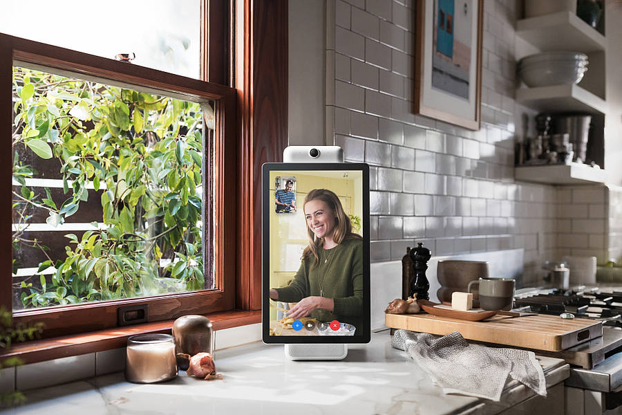 Das Smart Display Facebook „Portal” im Einsatz