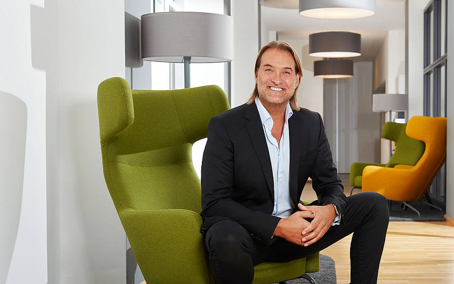 Uwe Bergmann, Cosmo Consult