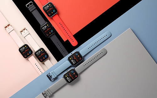 Smartwatches in verschiedenen Farben