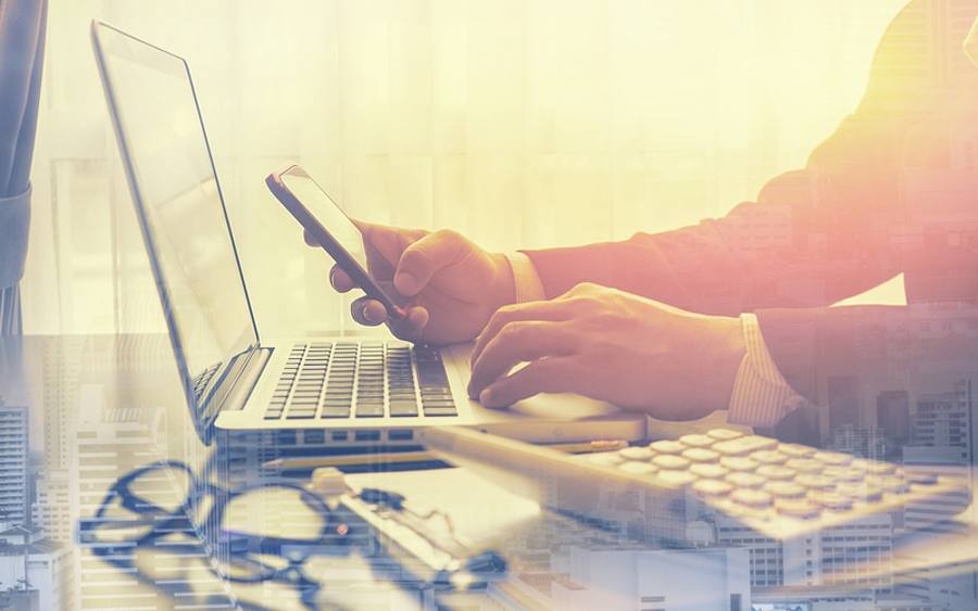 Zugangskontrolle am Computer mit Smartphone