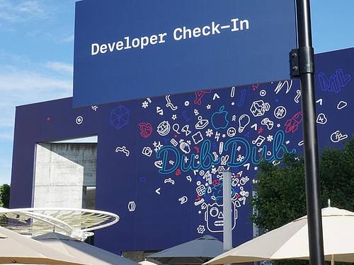 Die Zuschauer zu überraschen, wird für Apple in diesem Jahr nicht so einfach, denn schon vor Wochen sickerten viele Neuerungen durch. Foto: Christoph Dernbach