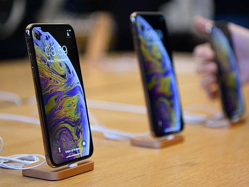 iPhones in einem Ausstellungsraum