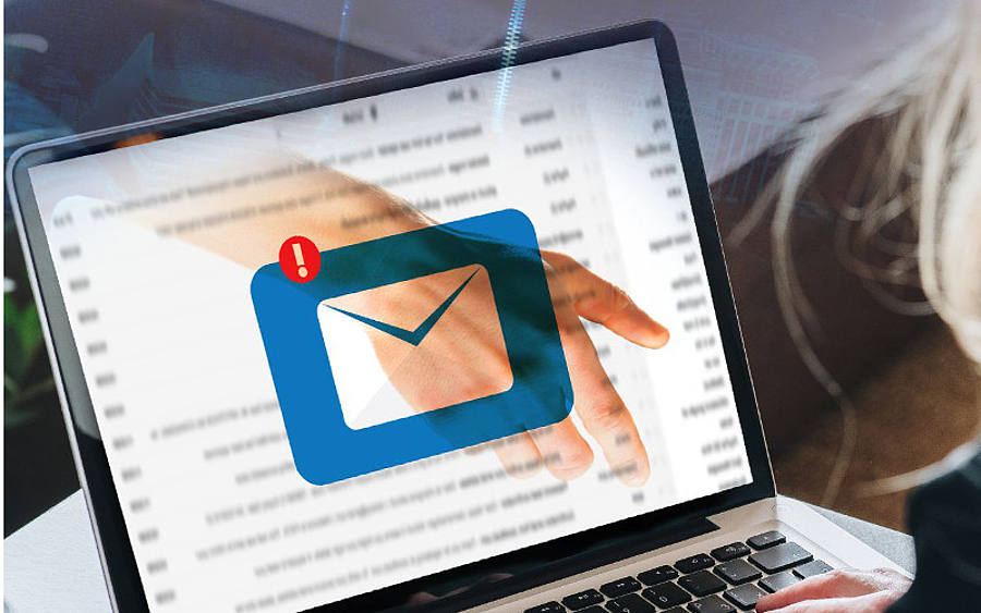Bildschirm mit verdächtiger E-Mail