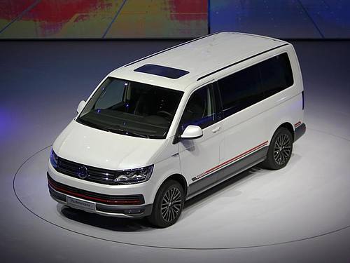 T6-Transporter von Volkswagen: Laut Medienberichten will Apple das Modell zu selbstfahrenden Elektro-Shuttles für seine Mitarbeiter im Silicon Valley umrüsten. Foto: Fredrik von Erichsen/Archiv