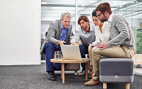 Besprechnung am Laptop