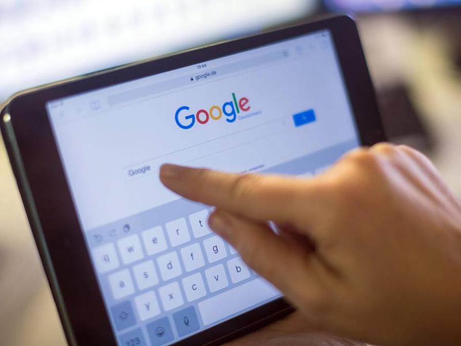 Google-Suche auf einem iPad Mini 2. Foto: Lukas Schulze/Illustration