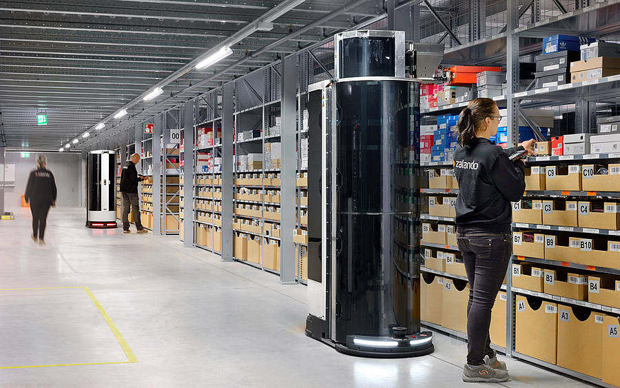 Toru-Roboter im Lager von Zalando