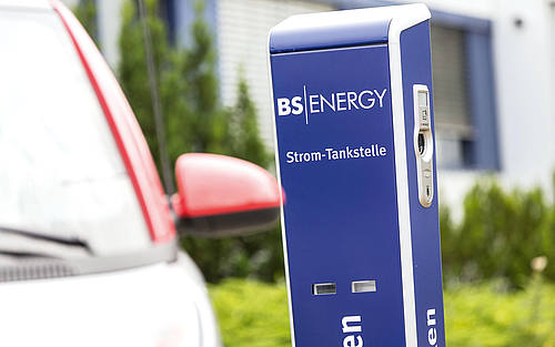 Mobil mit Strom – Elektrotankstellen von BS|Energy