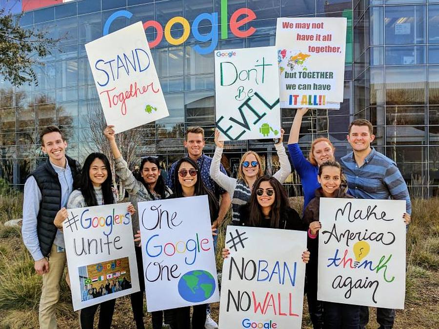 Google-Mitarbeiter demonstrieren im Januar 2017 in Mountain View gegen Donald Trumps Einreisepolitik. Foto: Moriah Maranitch/instagram