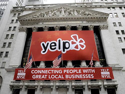 Auf Yelp haben Nutzer die Möglichkeit, Geschäfte aller Art zu bewerten. ((Foto: Justin Lane/EPA/Archiv))