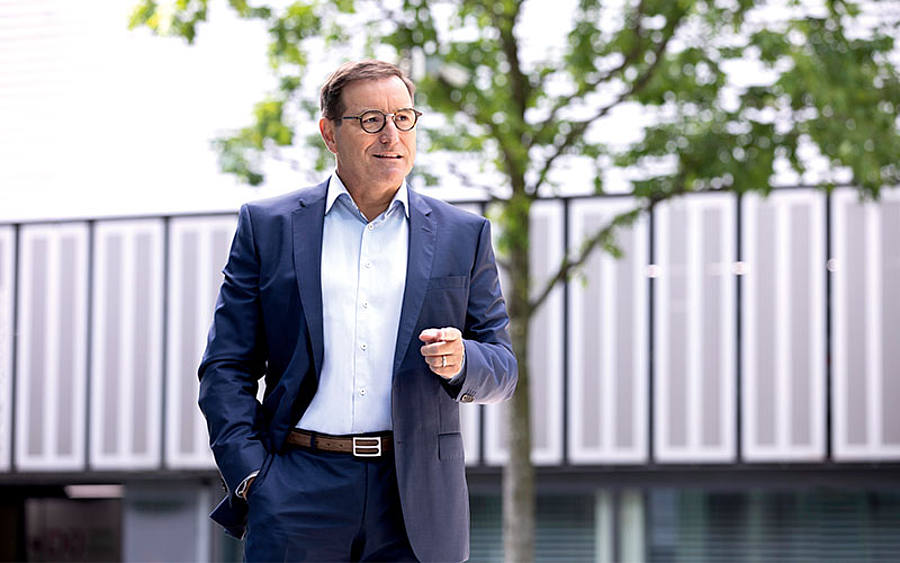 Stéphane Paté, Dell