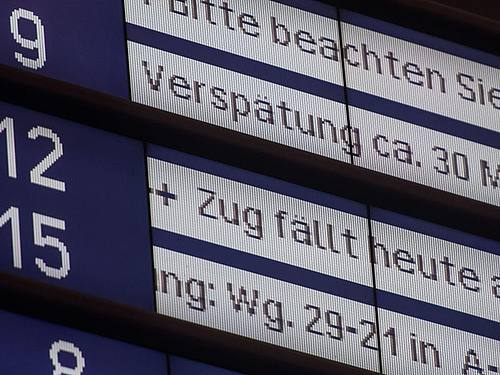 Zugausfälle und Verspätungen am Stuttgarter Hauptbahnhof. Foto: Lino Mirgeler/dpa
