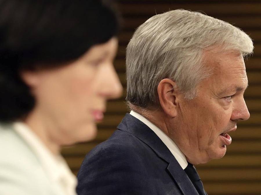 Vera Jourova (l), Vizepräsidentin der EU-Kommission, und Didier Reynders, EU-Kommissar für Justiz und Rechtsstaatlichkeit. Nachdem der Europäische Gerichtshof das Datenschutzabkommen «Privacy Shield» zwischen der EU und den USA gekippt hat, wollen be