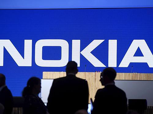 Der Schriftzug von Nokia bei der Jahreshauptversammlung des Unternehmens. Foto: Heikki Saukkomaa/Lehtikuva/dpa