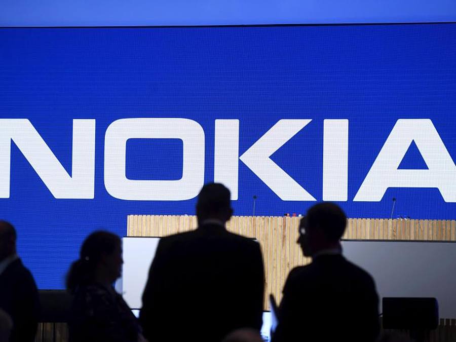 Der Schriftzug von Nokia bei der Jahreshauptversammlung des Unternehmens. Foto: Heikki Saukkomaa/Lehtikuva/dpa