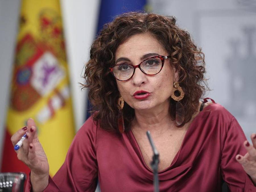 Spaniens Finanzministerin, Maria Jesus Montero. Die linke Regierungskoalition hat in Madrid die Einführung einer nationalen Digitalsteuer beschlossen. Foto: Eduardo Parra/Europa Press/dpa