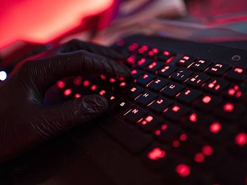 Mehrere Bundestags- und Landtagsabgeordnete sind in den vergangenen Tagen das Ziel von Cyberangriffen geworden - vermutlich aus Russland. Foto: Nicolas Armer/dpa