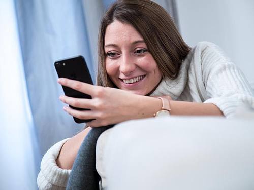Zum Spielen braucht man längst keinen PC mehr. Rund 18,2 Millionen Menschen spielen inzwischen mehr oder weniger regelmäßig auch auf ihrem Smartphone Videospiele. Foto: Christin Klose