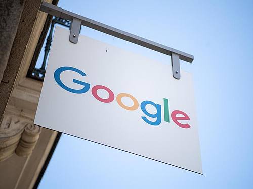 Google-Logo Schild