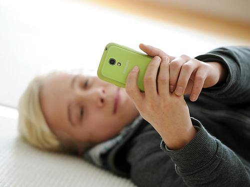 Fernsehen auf dem Smartphone. Foto: picture alliance / dpa