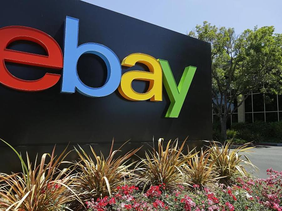 Das Logo von ebay am Hauptsitz in San Jose. Foto: Ben Margot/AP/dpa