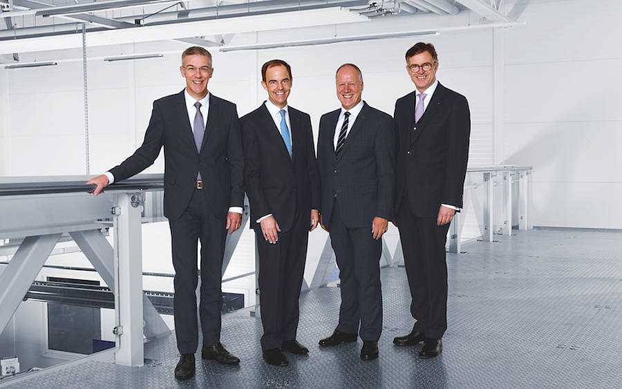 Die Unternehmensleitung der Böllhoff-Gruppe (von links): Dr. Jens Bunte, Michael W. Böllhoff, Dr. Carsten Löffler und Wilhelm A. Böllhoff