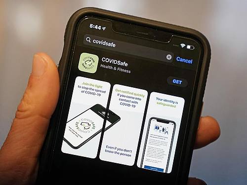 Die Coronavirus-Tracing-App „COVIDSafe“ der australischen Regierung auf einem Mobiltelefon. Foto: Scott Barbour/AAP/dpa